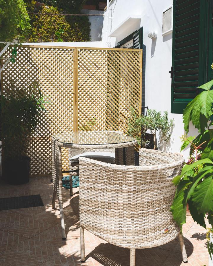 Parco Augusto Bed & Breakfast Capri Bagian luar foto