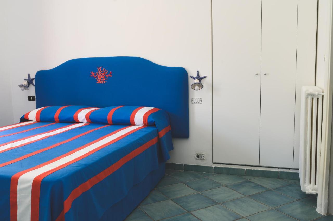 Parco Augusto Bed & Breakfast Capri Bagian luar foto