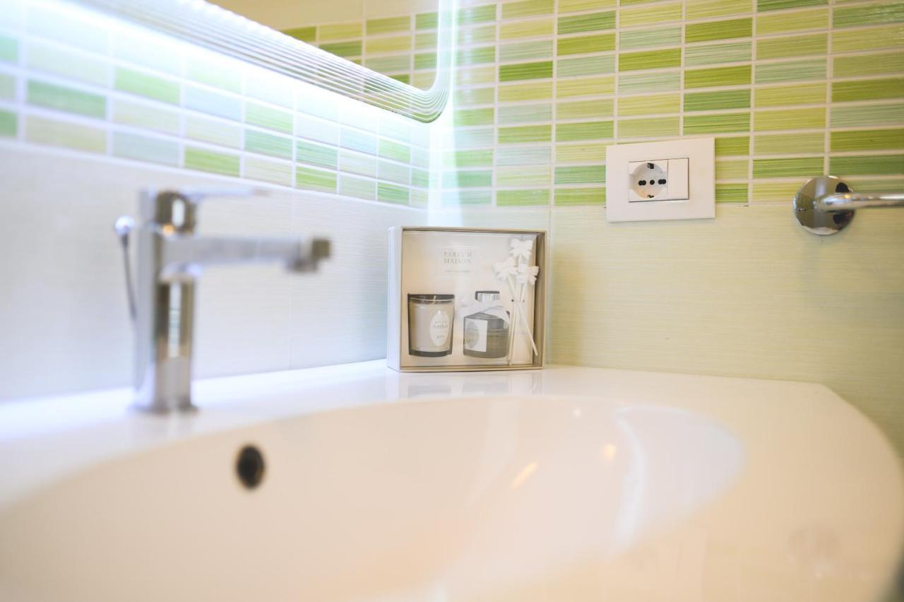 Parco Augusto Bed & Breakfast Capri Bagian luar foto