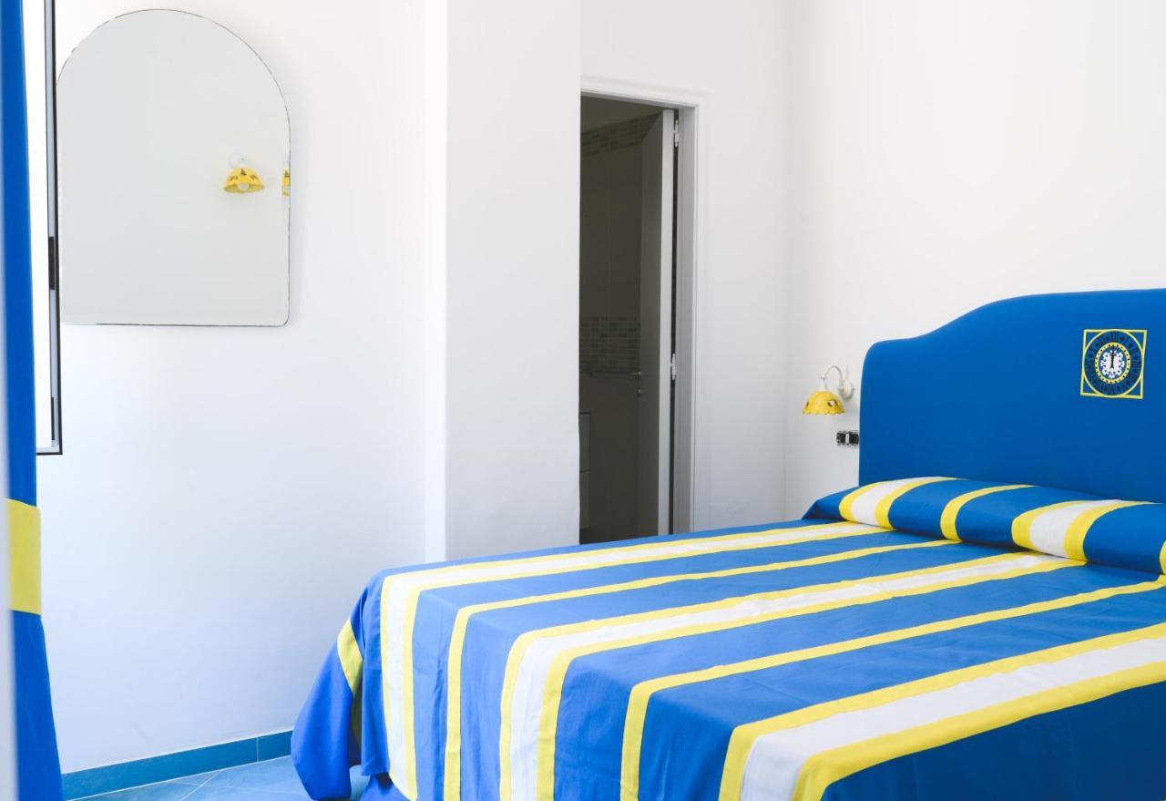 Parco Augusto Bed & Breakfast Capri Bagian luar foto